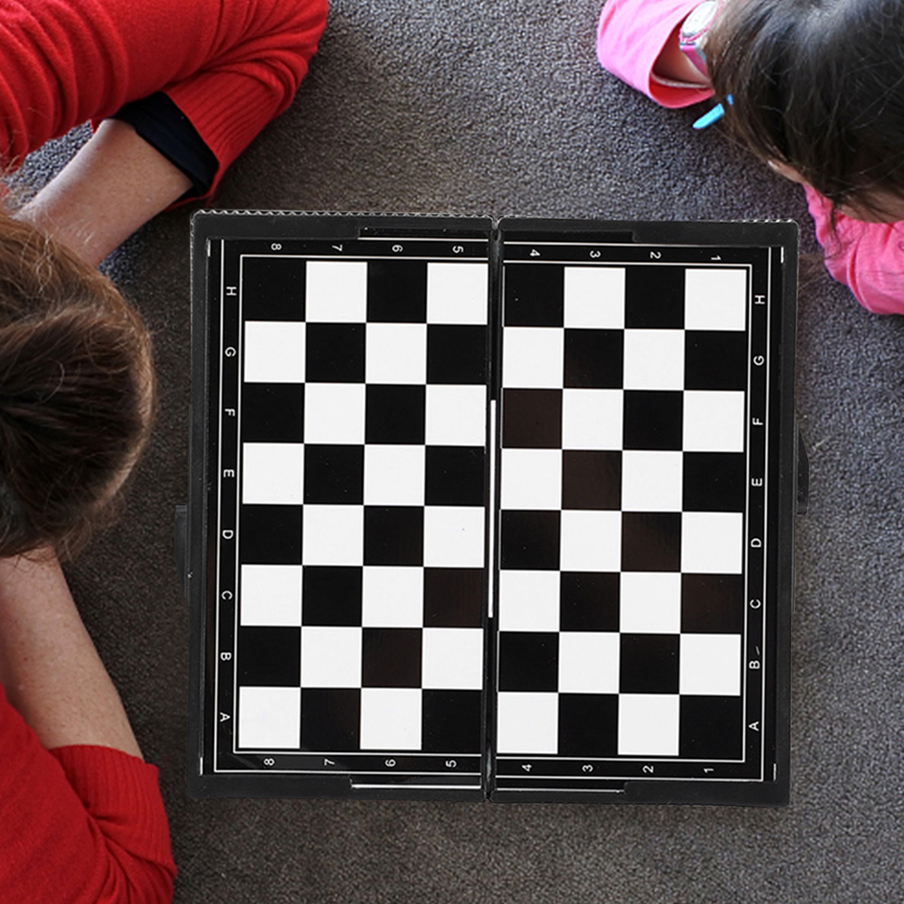 Mini Chess Board Interesting C - Board Game Yearbook avaliação e preço