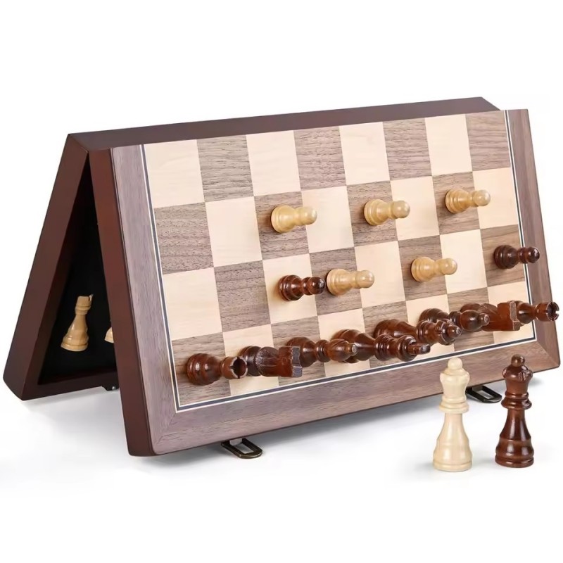 Wooden Magnetic Chess Set for  - Board Game Yearbook avaliação e preço