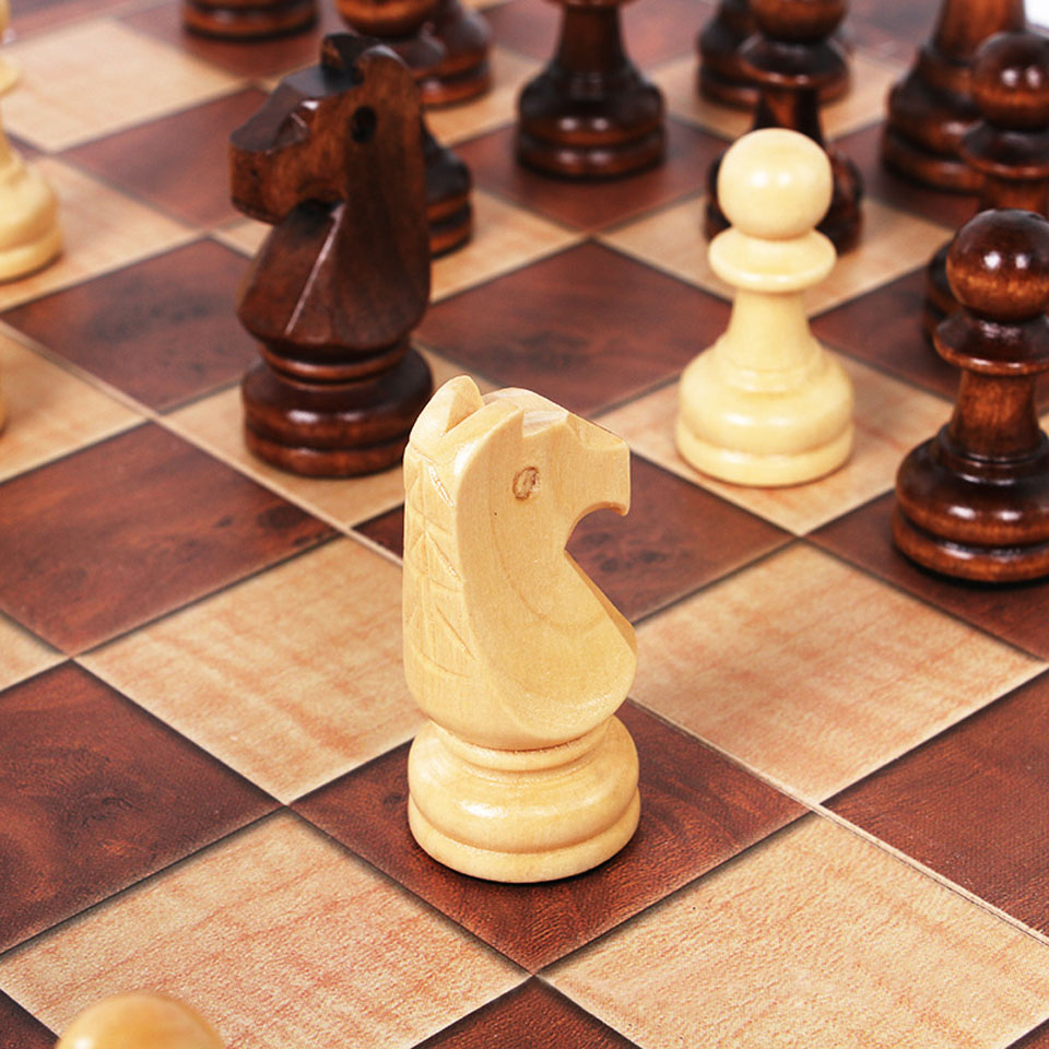 3 in 1 Wooden Chess Backgammon - Board Game Yearbook avaliação e preço