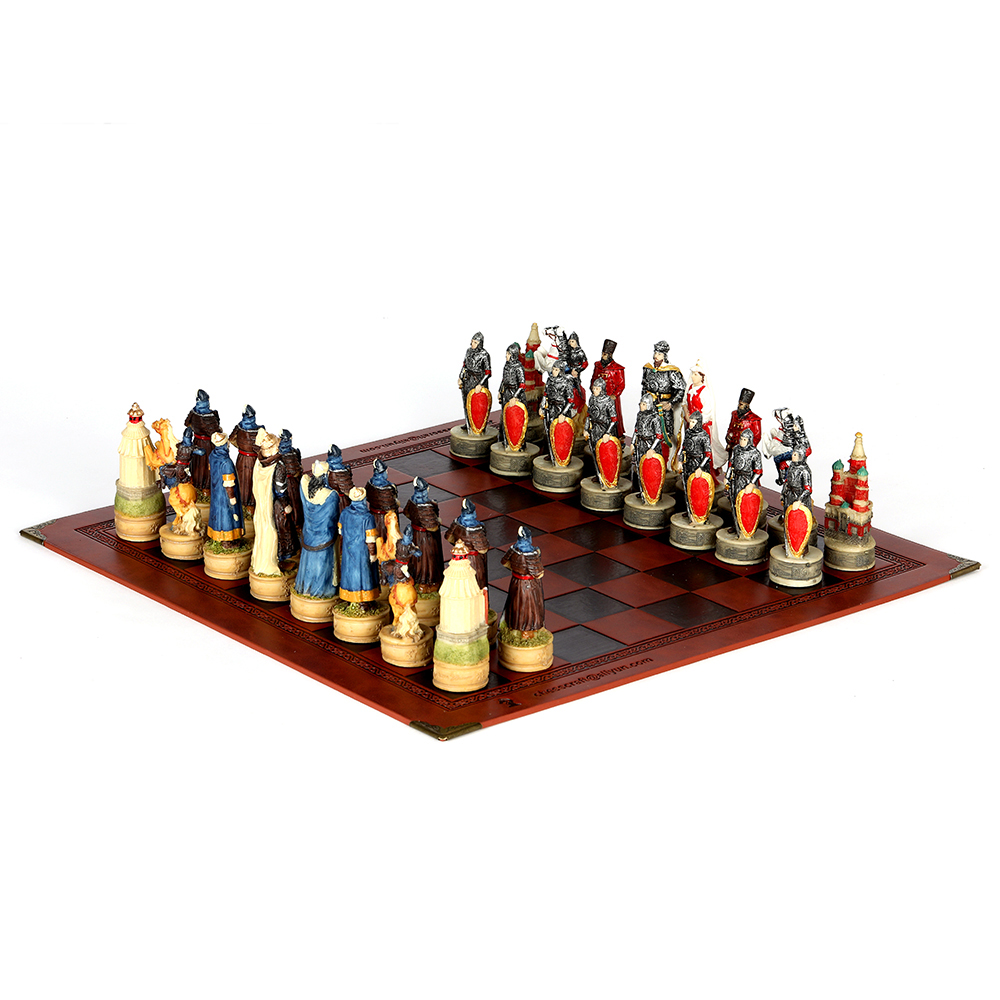 War-themed Chess Set Genghis K - Board Game Yearbook avaliação e preço